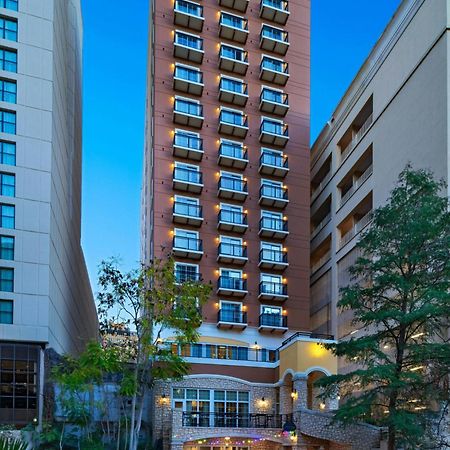 Courtyard By Marriott San Antonio Riverwalk Exterior photo