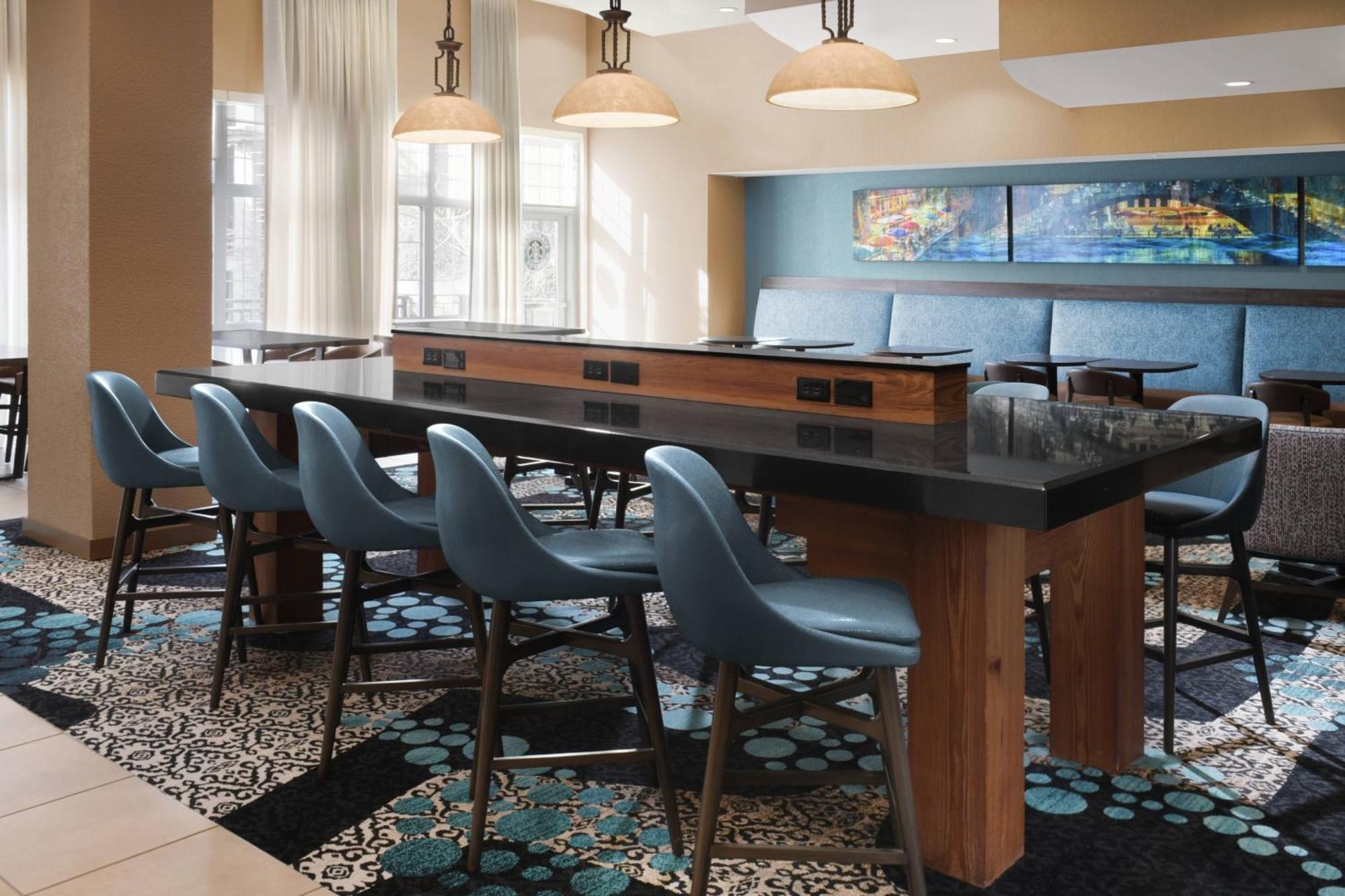 Courtyard By Marriott San Antonio Riverwalk Exterior photo